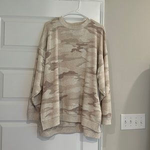 Women’s Oversized Sweatshirt